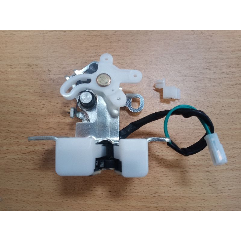 Door Lock Bagasi Belakang Granmax Luxio