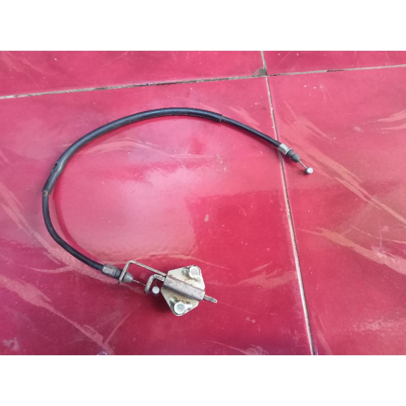 Tali dan kunci jok R15V2 Xabre ori copotan