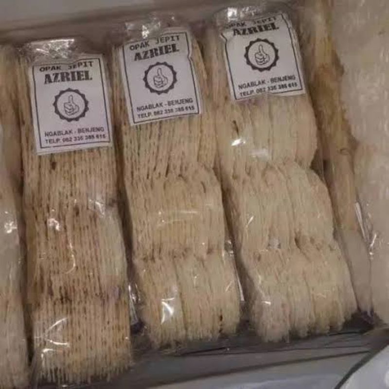 

Opak jepit gapit camilan renyah gurih opak kanji