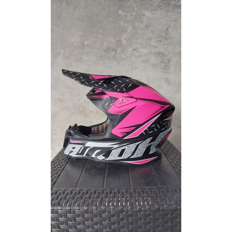 HELM AIROH TWIST REPLIKA NEW
