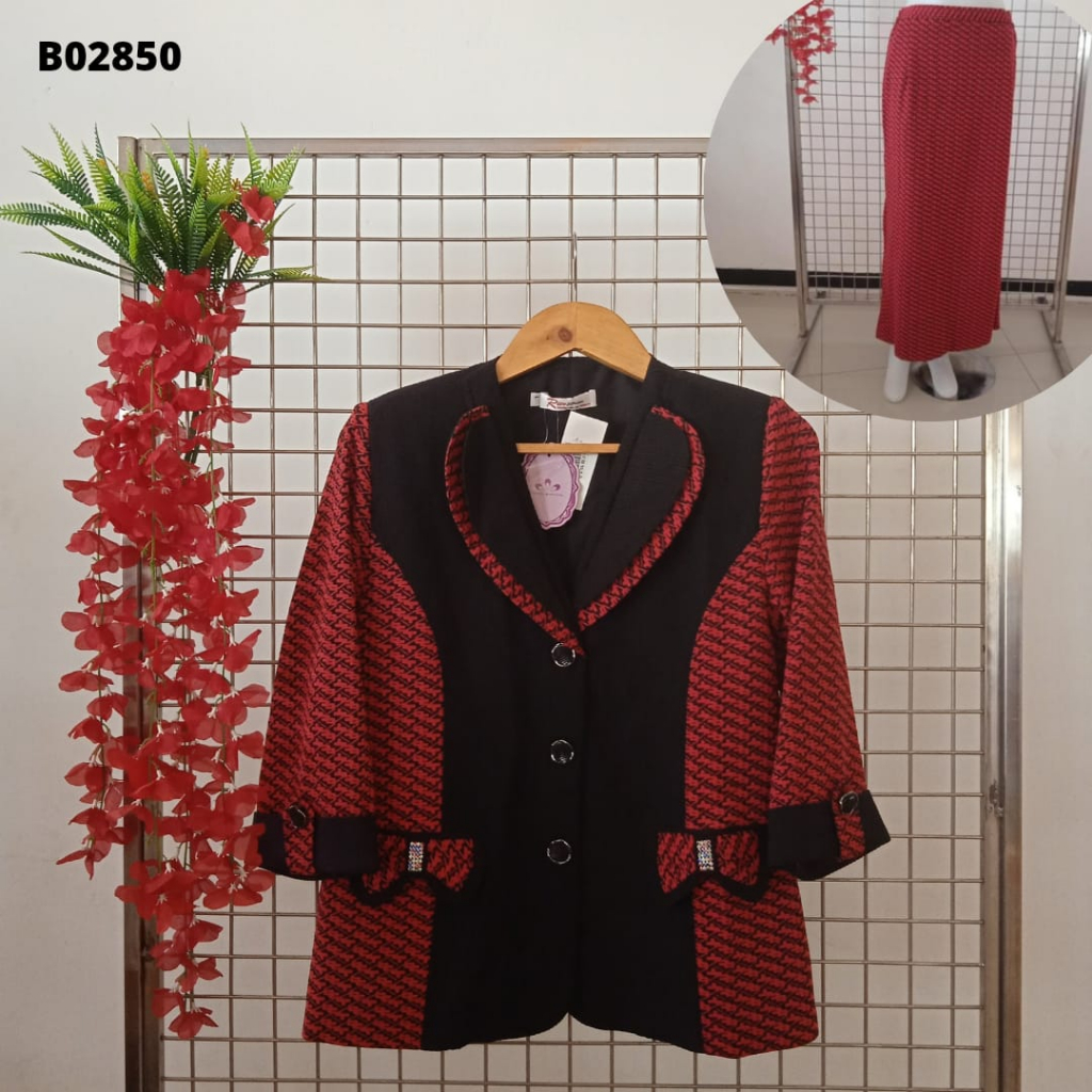 SETELAN WANITA BLAZER ROK Motif Abstrak