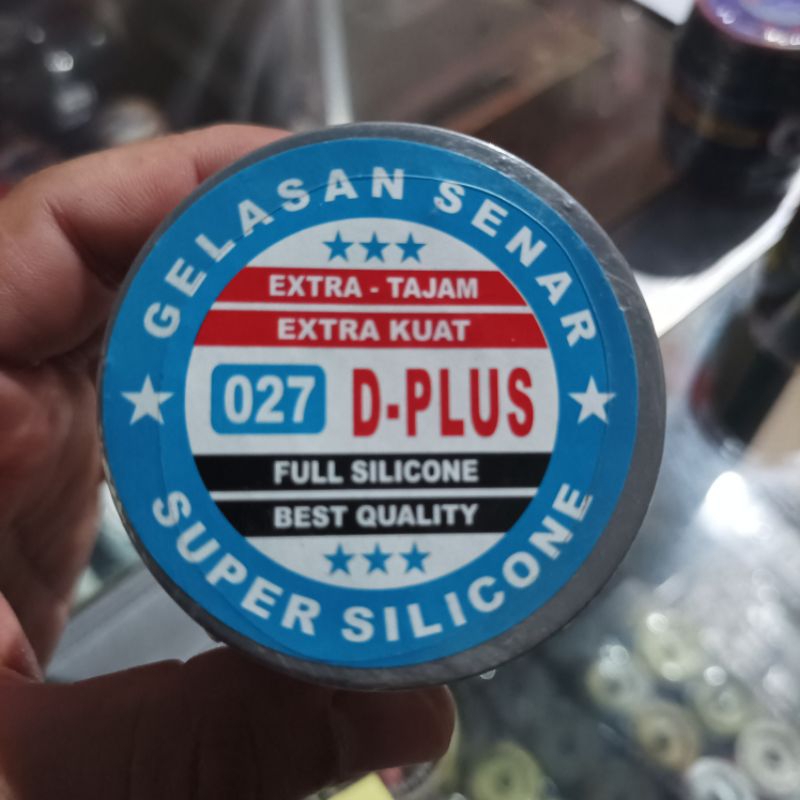 GELASAN SENAR ADUAN LAYANGAN CAP D-PLUS 027