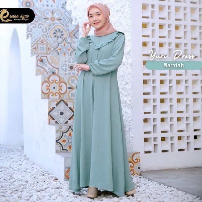 Yuri dress emka hijab