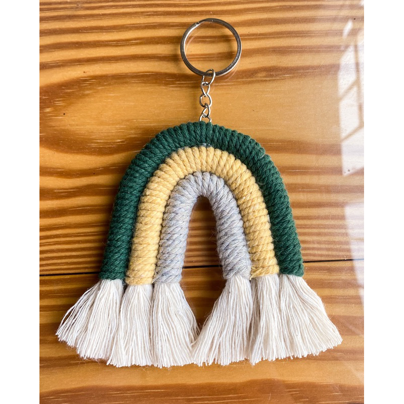 Keychain macrame gantungan kunci rainbow