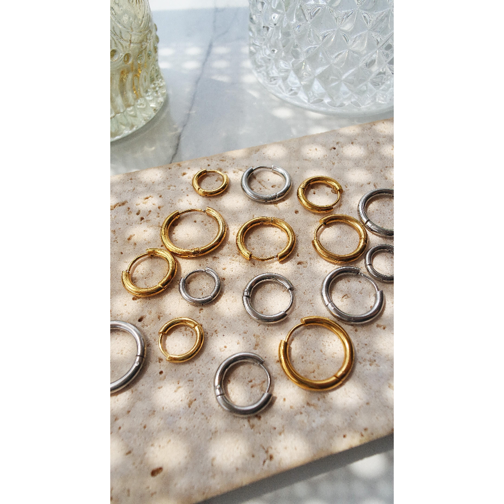 (ANTI KARAT) BAILEY EARRINGS / HOOPS/ HUGGIES EARRINGS - STAINLESS STEEL (SEPASANG)