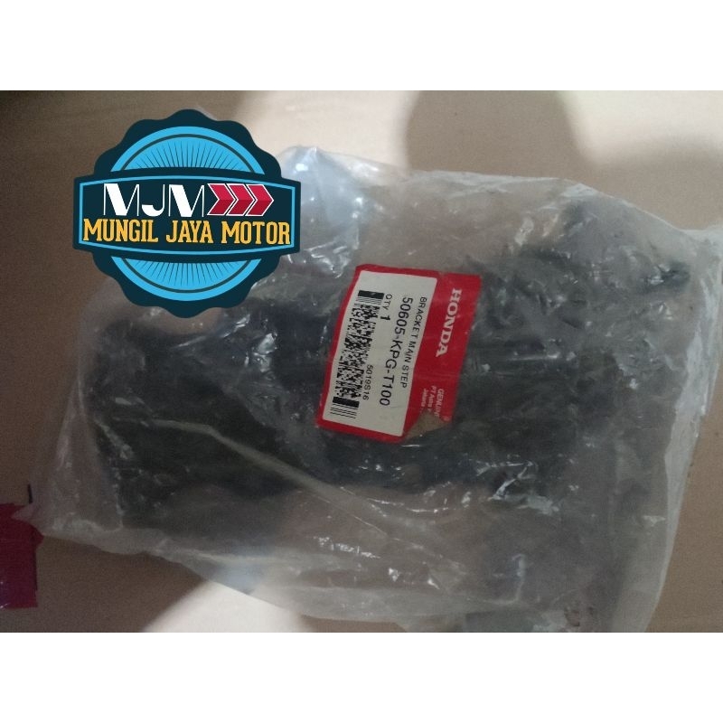 Bracket besi barstep dudukan step depan Supra x 125 original ahm