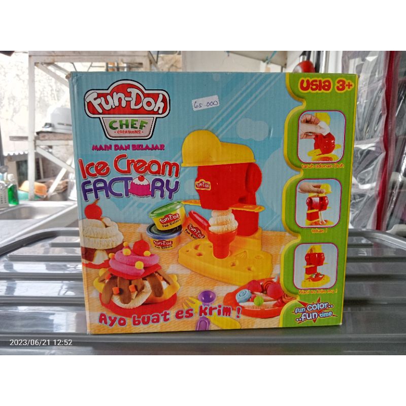 PRELOVED FUN DOH CHEF ICE CREAM FACTORY Mainan mesin es krim playdoh