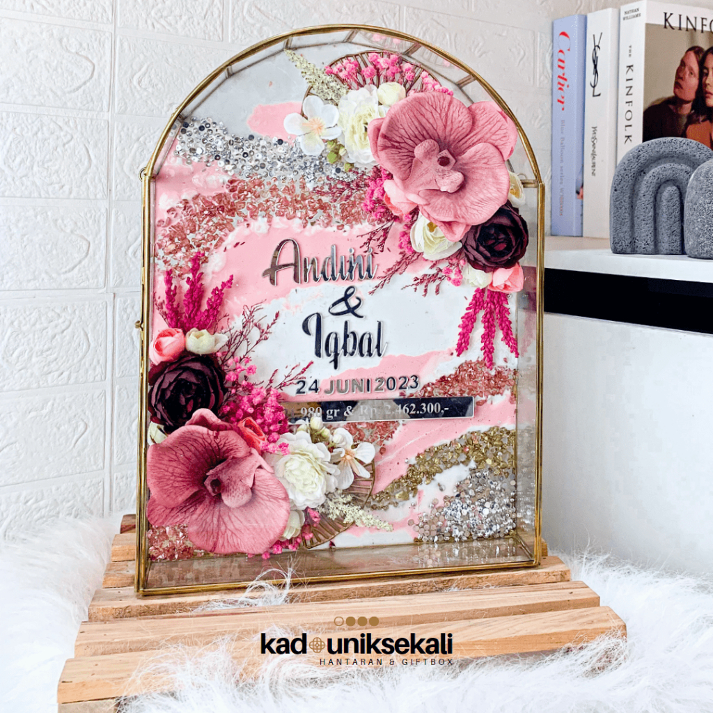 RESIN TYPE MAHAR WEDDING FRAME 3D DOME GLASS 42X27CM