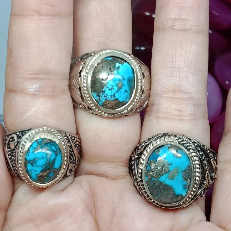 Batu cincin pirus persia biru