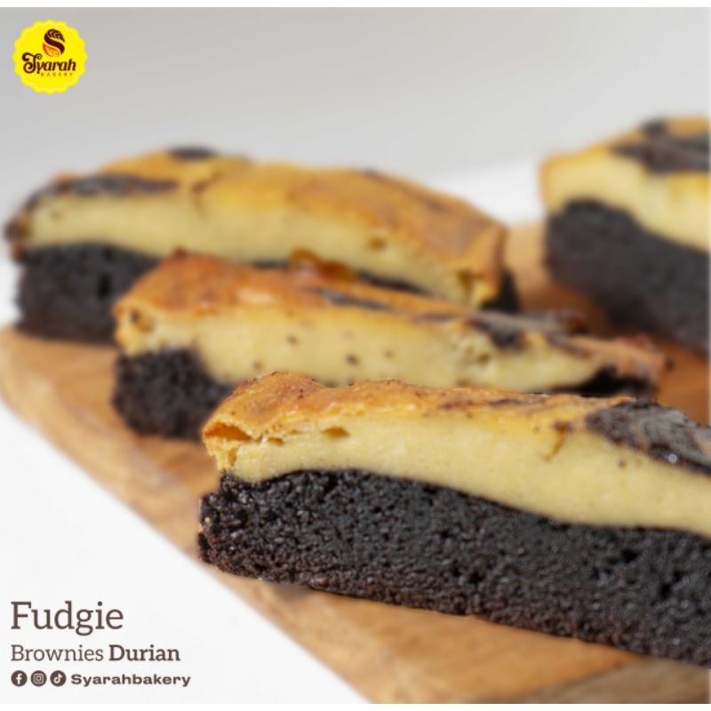 

FUDGI BROWNIES DURIAN/SYARAH BAKERY BENGKULU