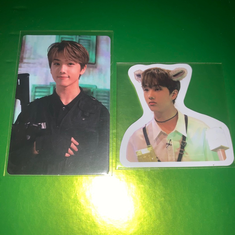 PC Photocard Jisung Sticker Puff Police Official