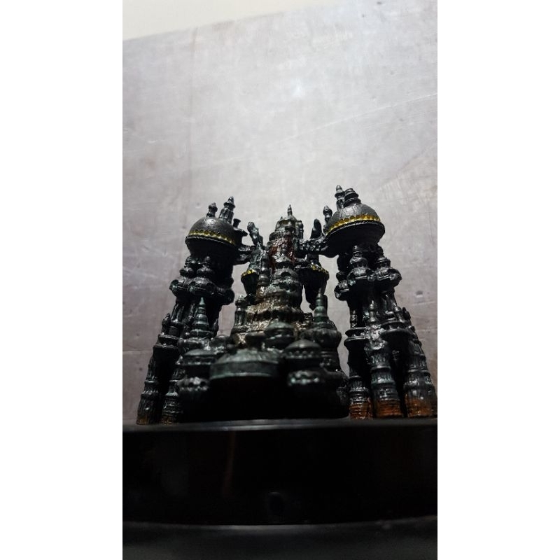 Figure Final Fantasy Creatures Alexandre