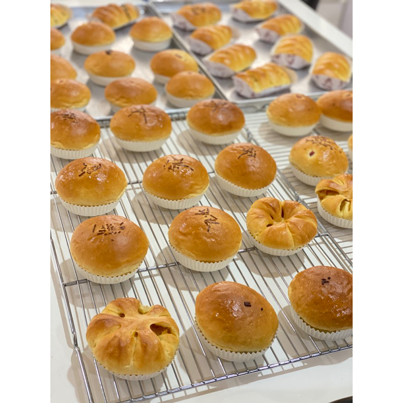 

ROTI PREMIUM FULL BUTTER TANPA PENGAWET