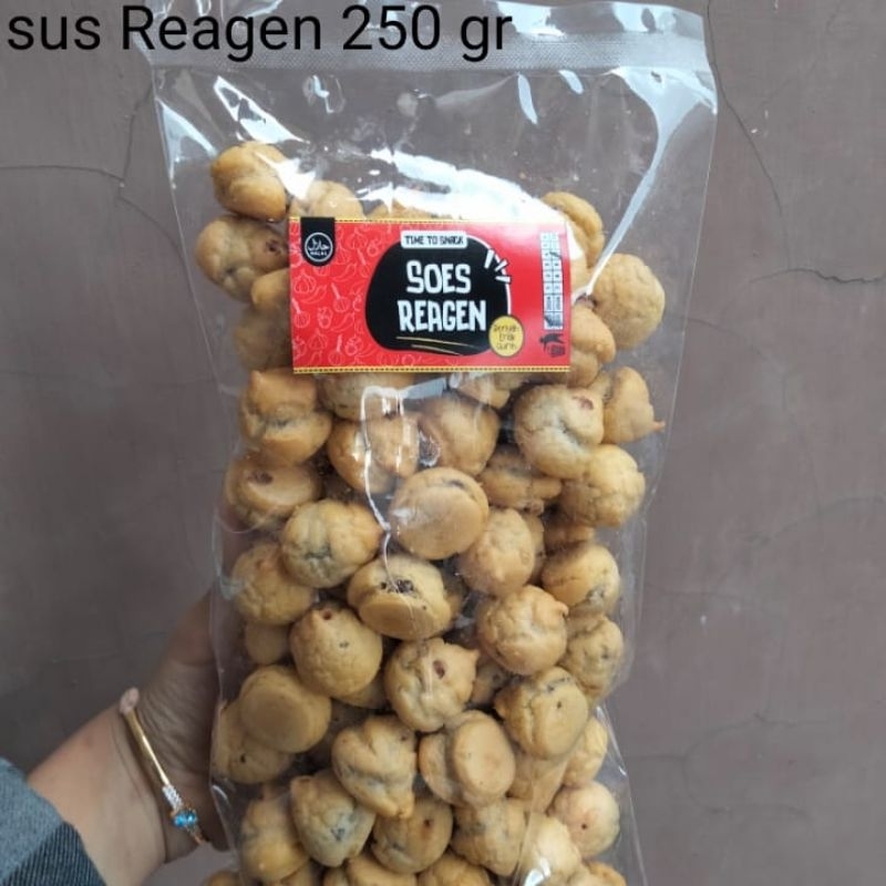 

Soes reagen coklat snack kiloan