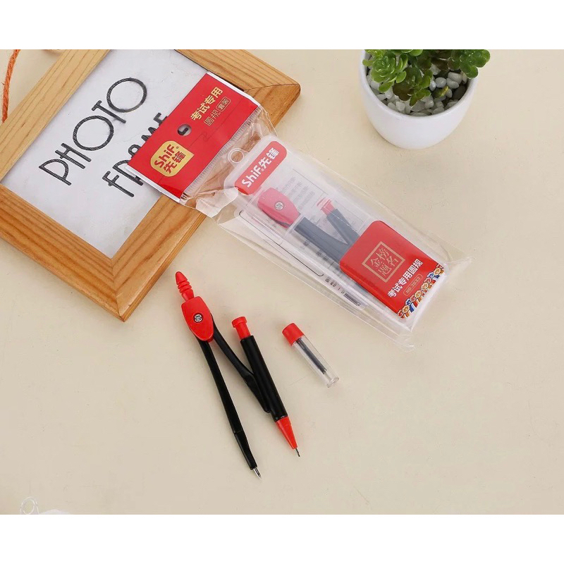 

JANGKA MATH SET HITAM MERK SHIF 3033