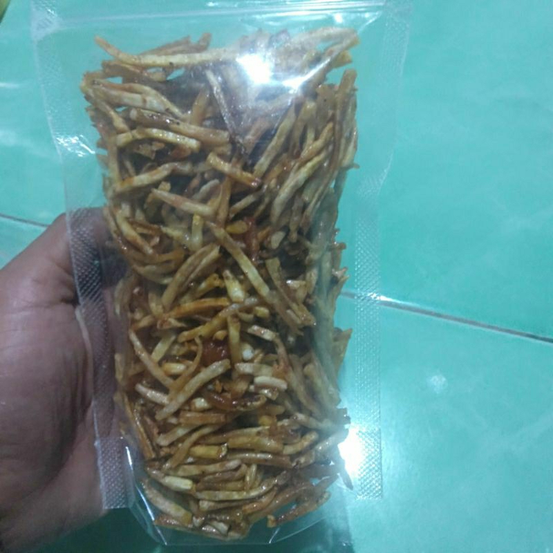 

Bistak pisang, renyah,gurih manis pedas Madein Mertua.
