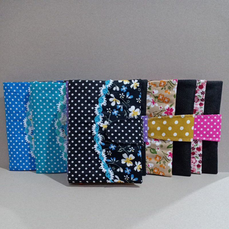 

Cover/Sampul Al-Qur'an Motif Bunga Polkadot plus Renda Ukuran A6