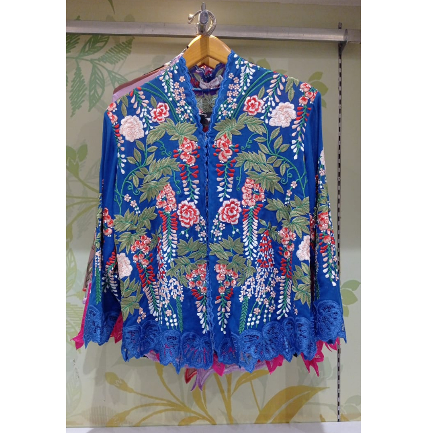 Kebaya Encim Wisteria Biru Elektrik By Roemah Kebaya Vielga