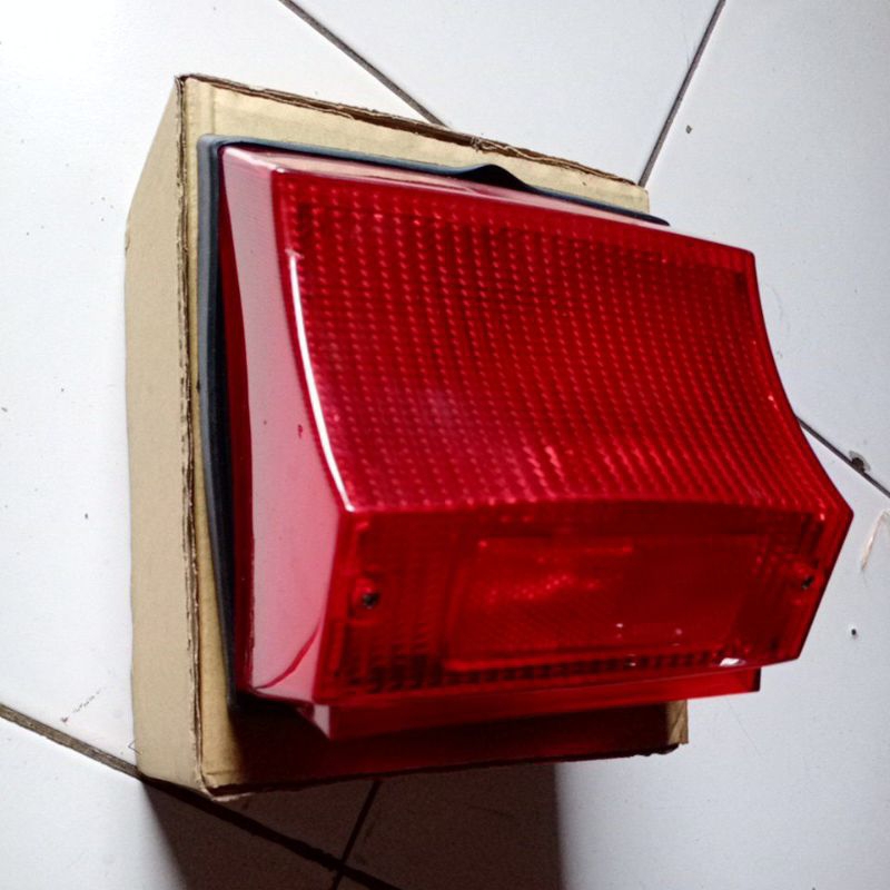 Stoplamp vespa excel lampu belakang vespa excel inport