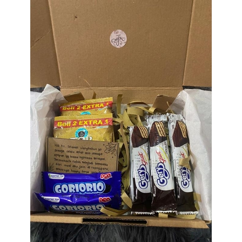 

HAMPERS HADIAH ANAK ANEKA SNACK UNIK MURAH