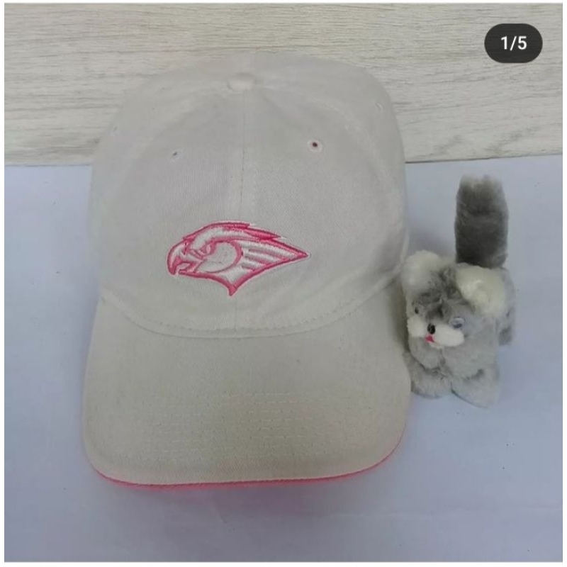Topi Reebok