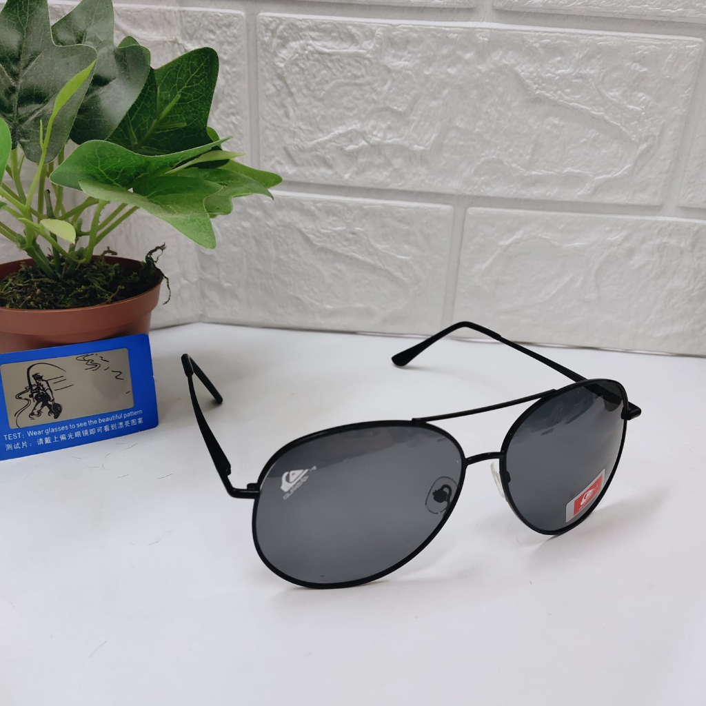 Kacamata Quicksilver berkualitas bertype 3053