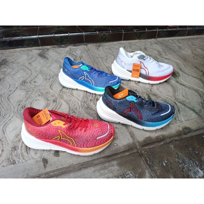 ortuseight sepatu running hyperblast evo