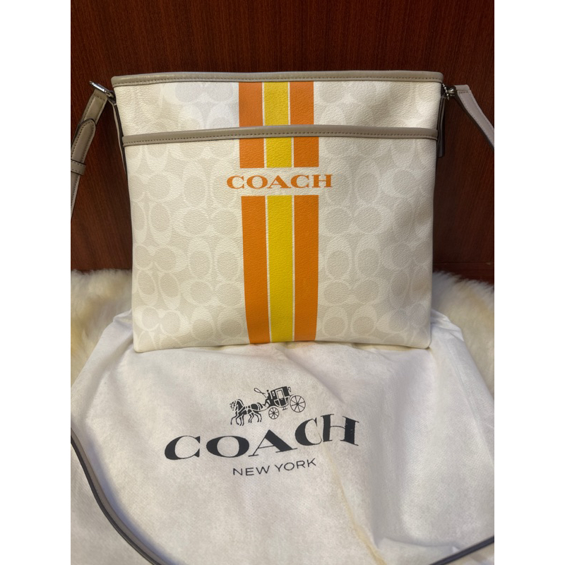 tas coach putih