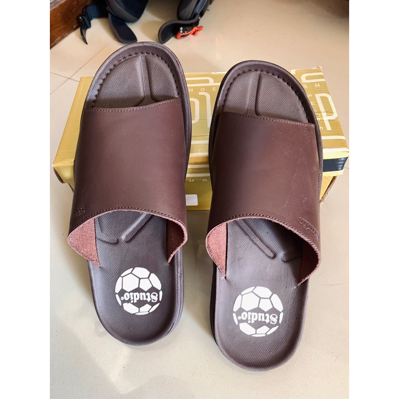 Sendal kulit STUDIO (Size 40-41)