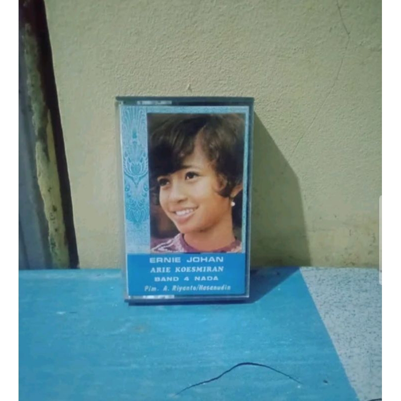 Kaset Ernie Djohan band 4 nada