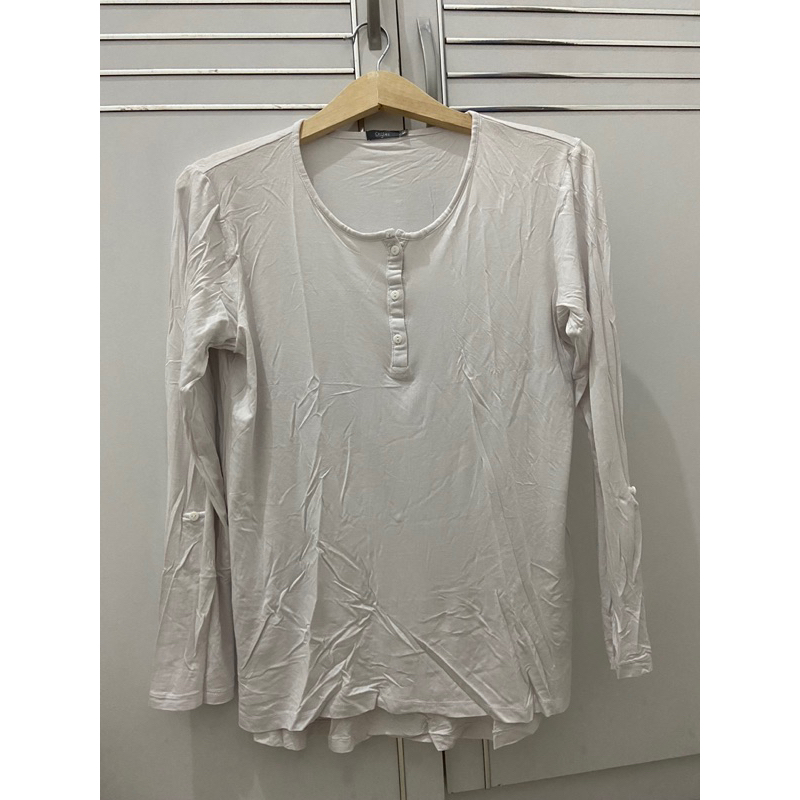 Preloved kaos st yves