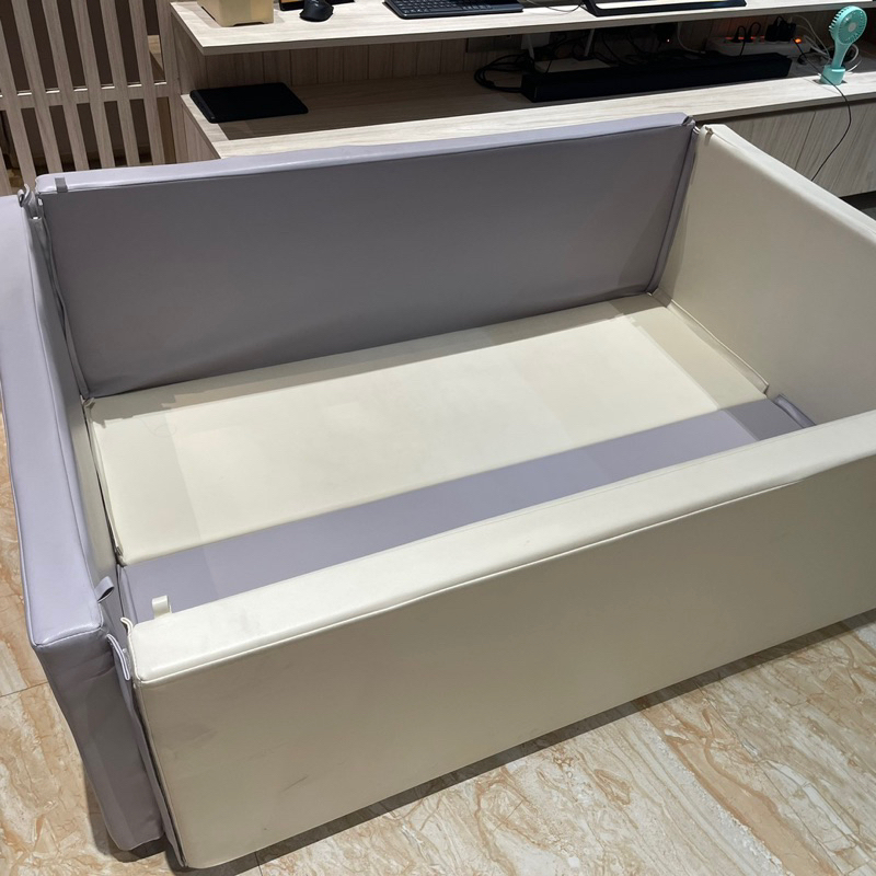 preloved lumba playmat + bedcover + playhouse