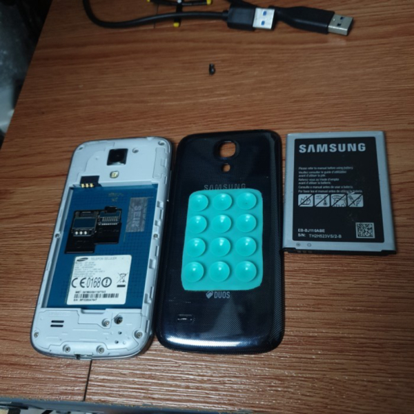 bagus Murah masih mini GT-19190 Samsung Promo s4 touchscreen. LCD