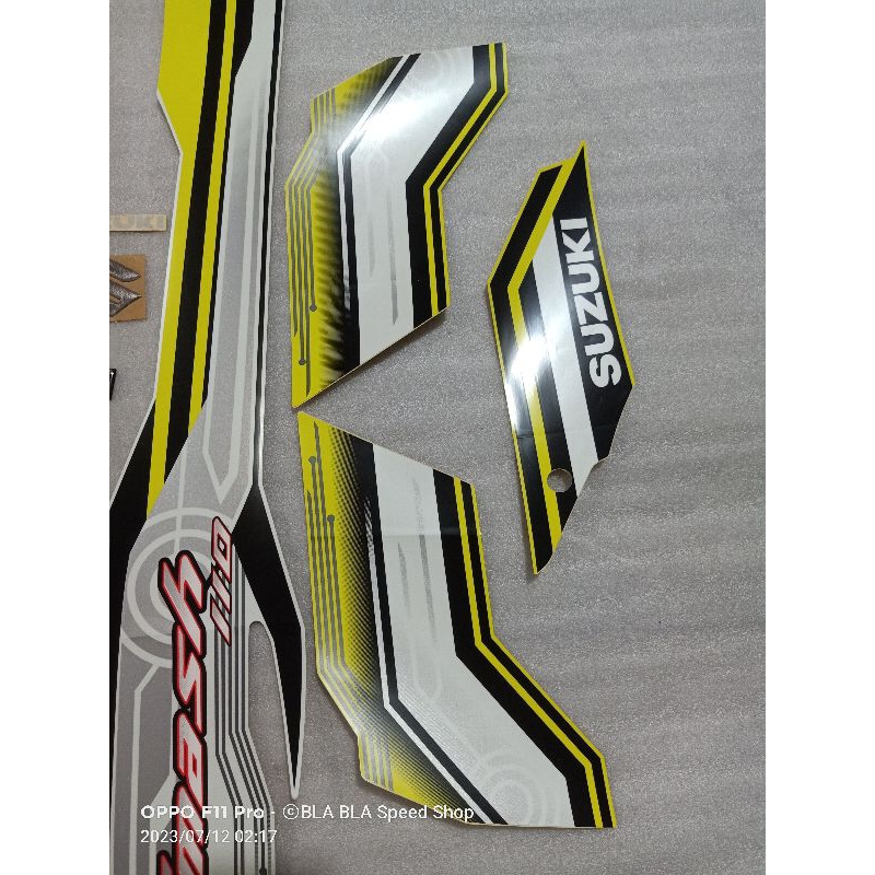Les bodi suzuki smash SR striping suzuki smash SR asli ori original SGP..