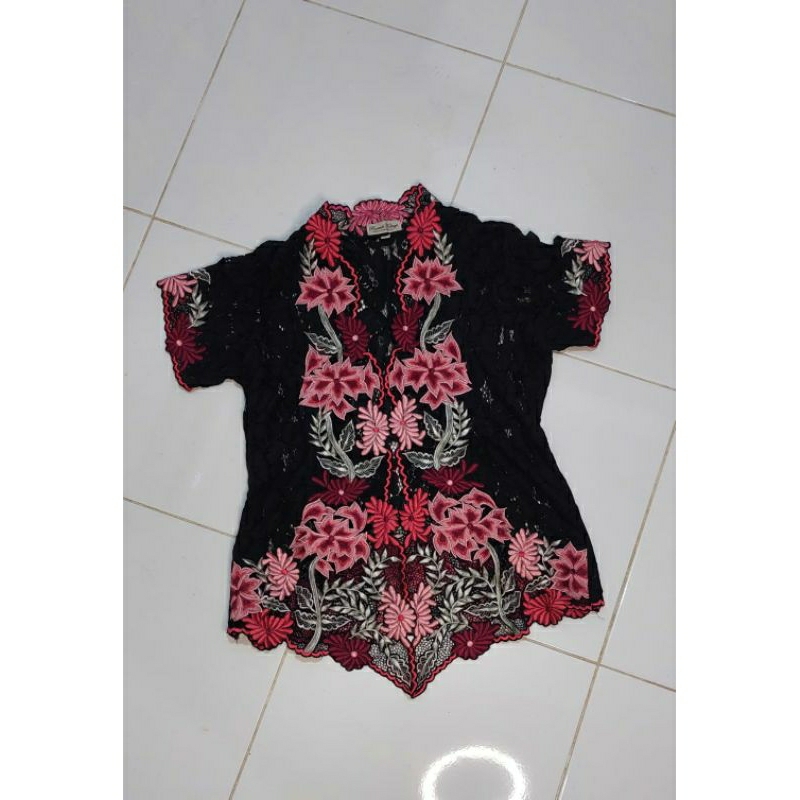 Preloved Roemah Kebaya Vielga