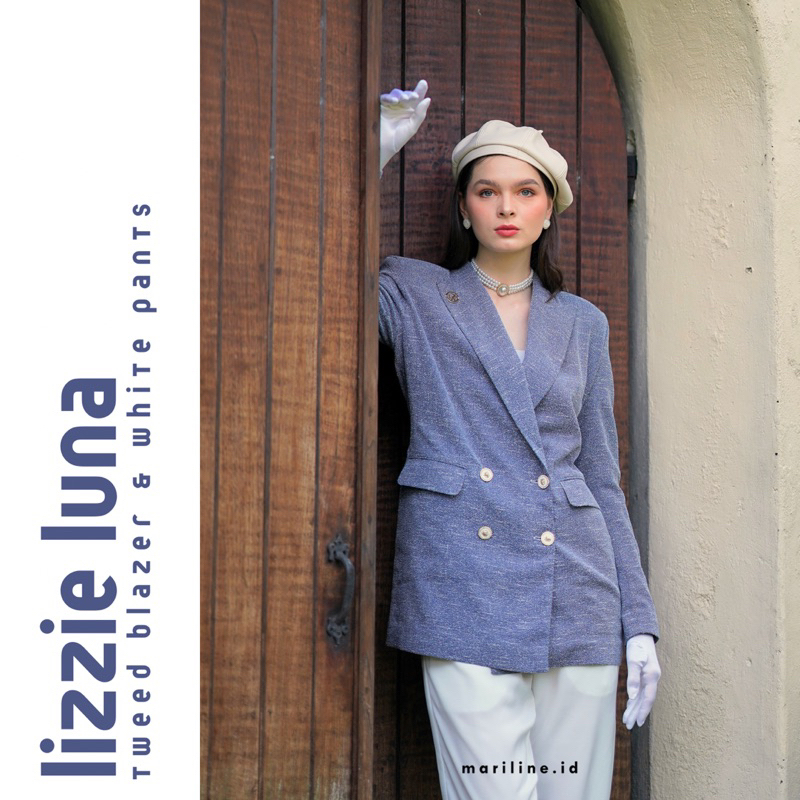 LIZZIE LUNA Tweed Wool Blazer and White Tapered Pants