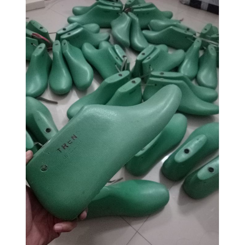 Shoelast Laste Cetakan Sepatu Bola Bahan Plastik Fiber Terbaik Standard Pabrik
