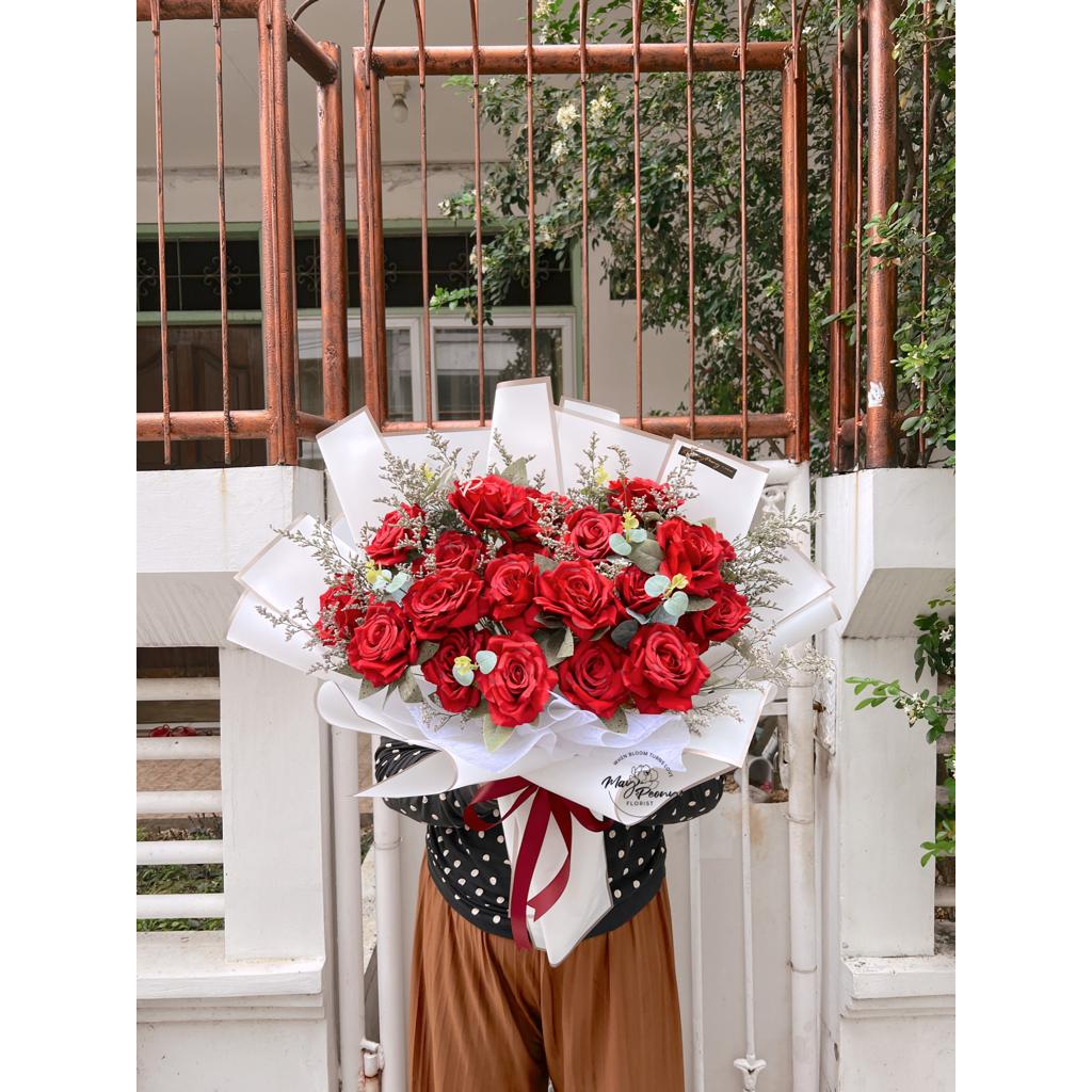 ARTIFICIAL ROSE BOUQUET 20 STEM - BUKET BUNGA MAWAR PALSU 20 TANGKAI ARTIFICIAL GIFT BOUQUET BUNGA PALSU FLOWER BOUQUET FLOWER BUCKET FLORIST KADO BUNGA WISUDA BUNGA WISUDA BUKET WISUDA BUKET ULANG TAHUN KADO ANNIVERSARY KADO BUNGA PALSU