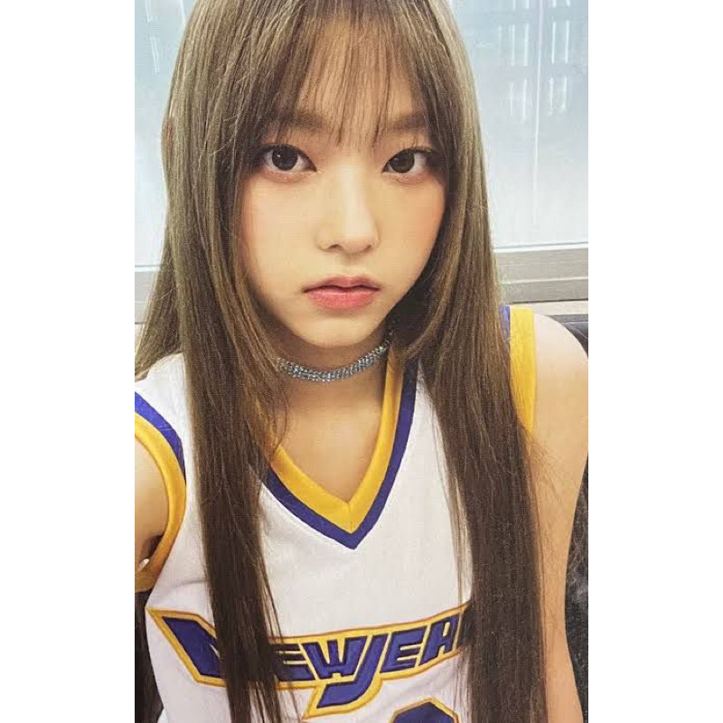haerin jersey photocard (booked)