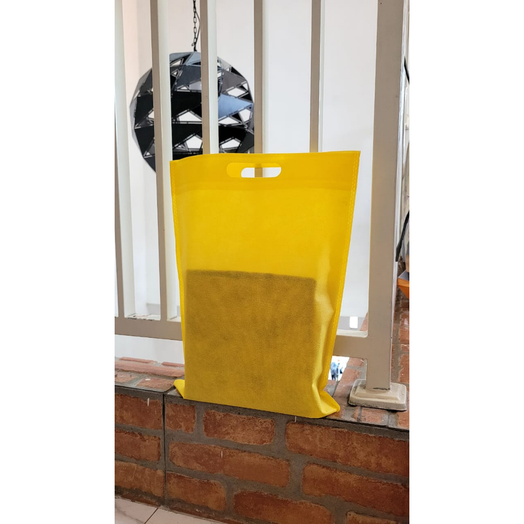 

1 KODI Tas Spunbond Oval Gsm 70 / Goodie Bag / Tas Kain Kantong Polos Goodiebag Souvenir Hampers Ultah/Totebag