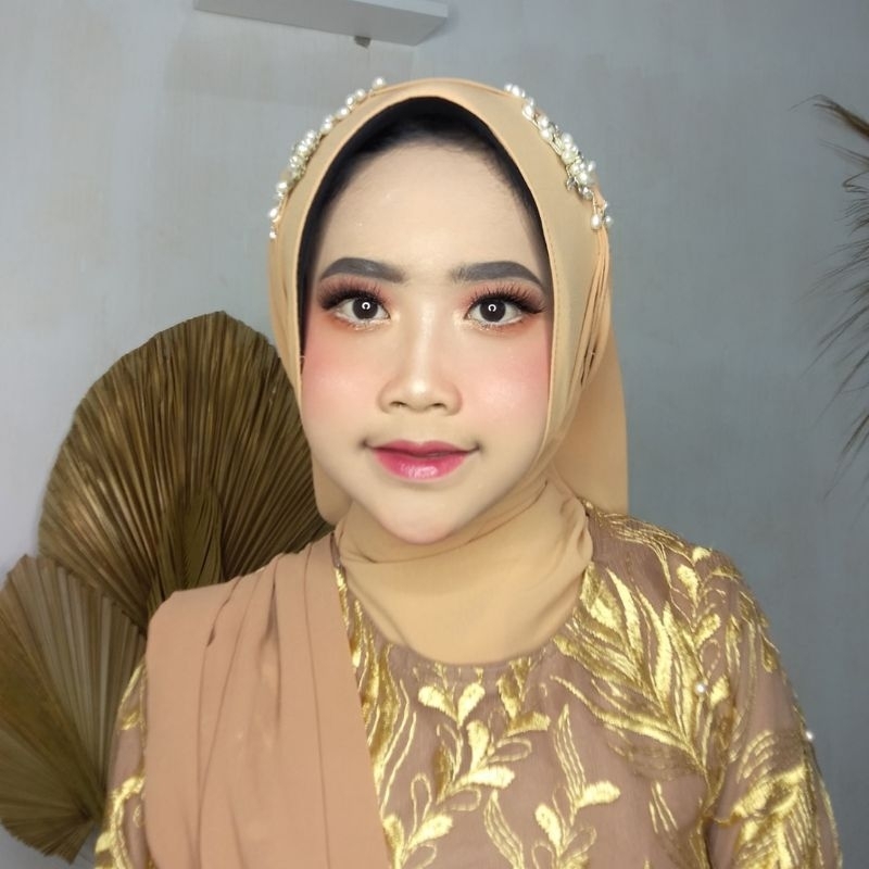 Jasa Make up Artist/Rias Wisuda Anak TK/SD/MI Kediri