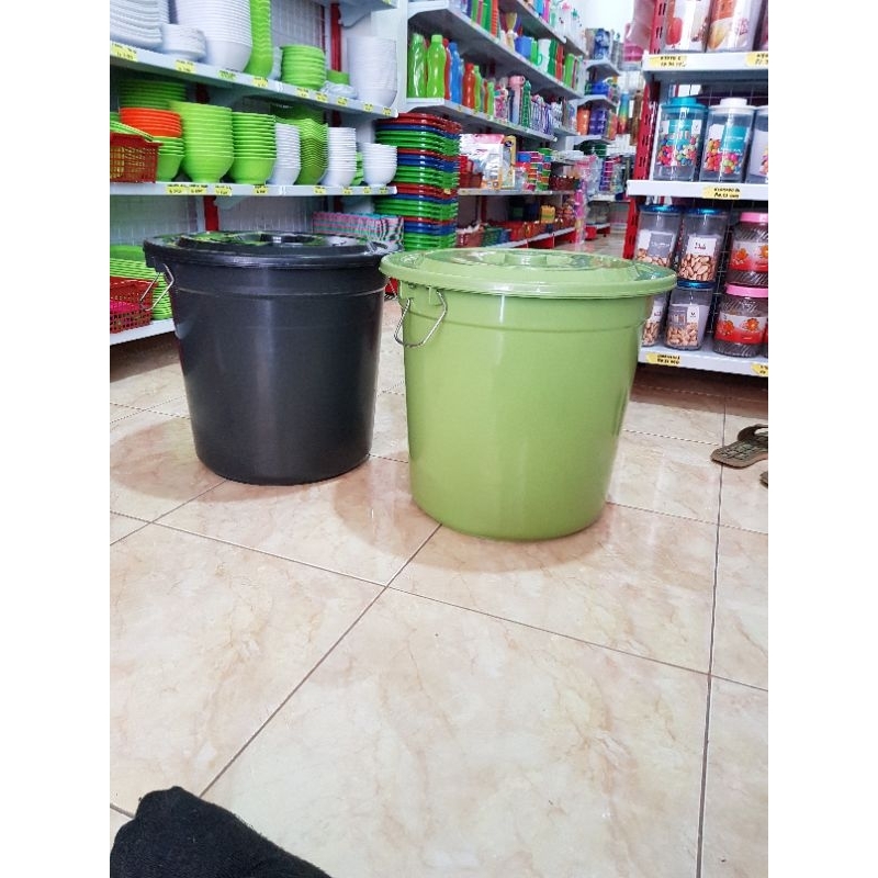 Ember plastik tutup giokstar/Ember 40 liter