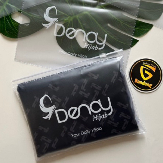 Pouch Custom zipper bag zipper lock travel Packaging Souvenir Transparan Premium 20x15cm