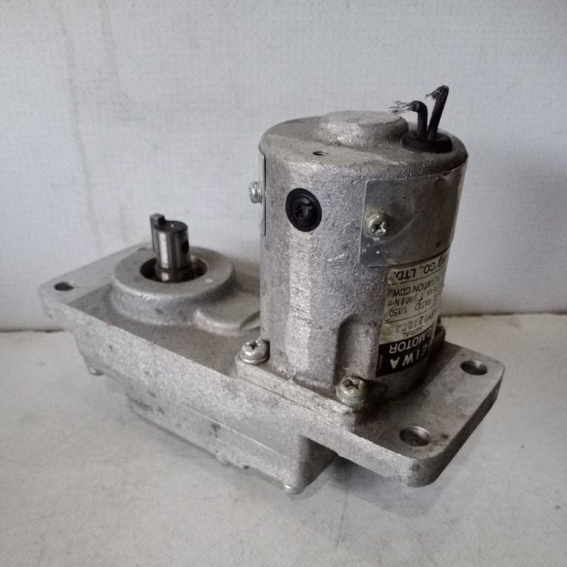 DC MDG-M5G150-5T.  DC MOTOR GEARBOX.   24VDC.  30 WAT.   60 RPM.  RATIO 1:150.  MEIWA MFG CO..