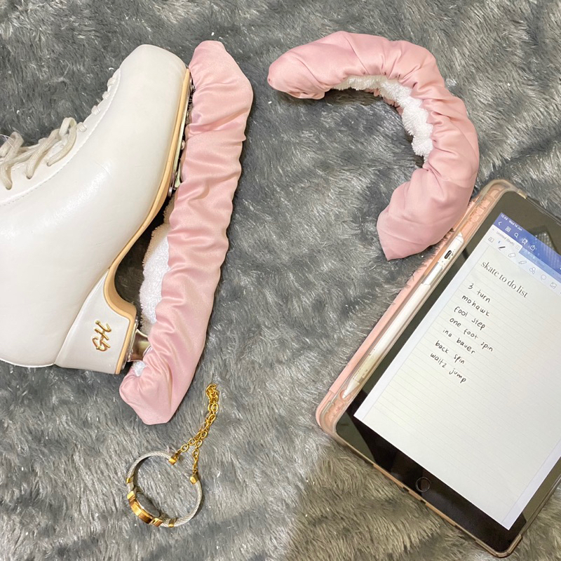 SOAKERS PELINDUNG BLADE GUARD ICE SKATING FIGURE SKATING SATIN