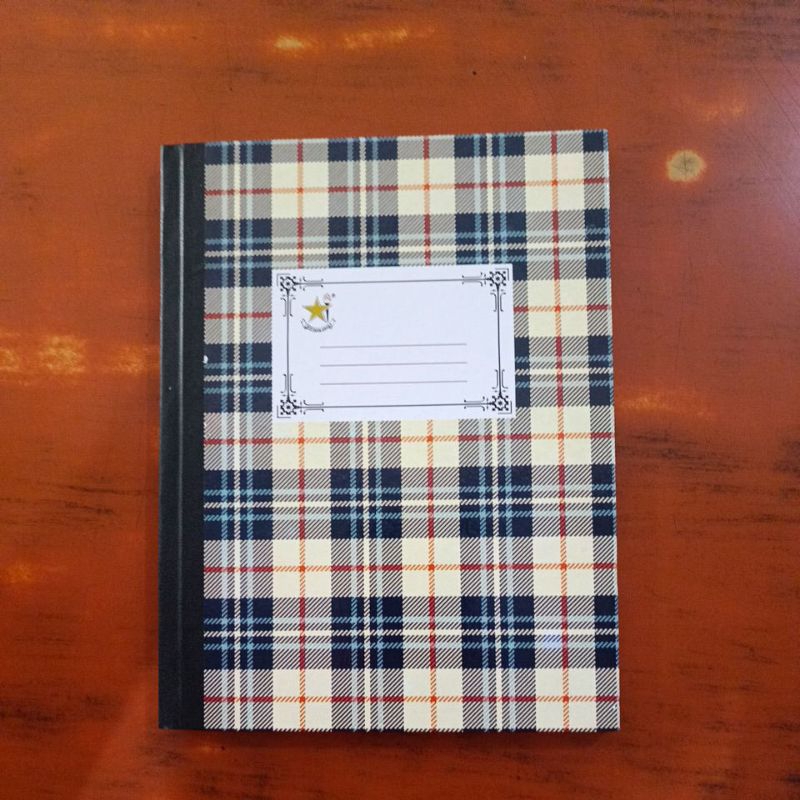 

Buku Kwarto Debit Kredit 3 Kolom 100 lembar