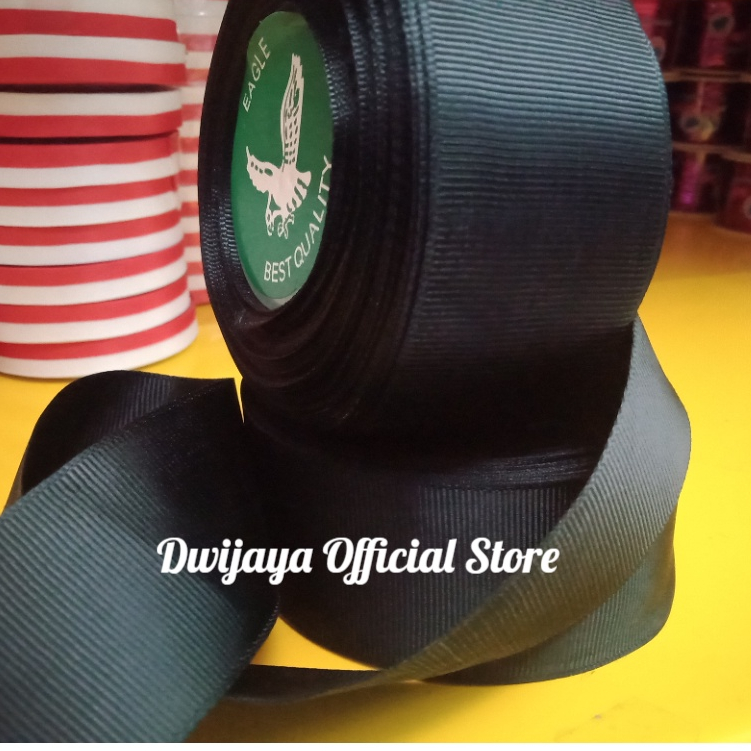 

Pita Grossgrain Hitam Ukuran 1.5 inch /4 cm per Roll