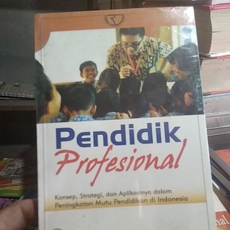 

pendidik peofesional