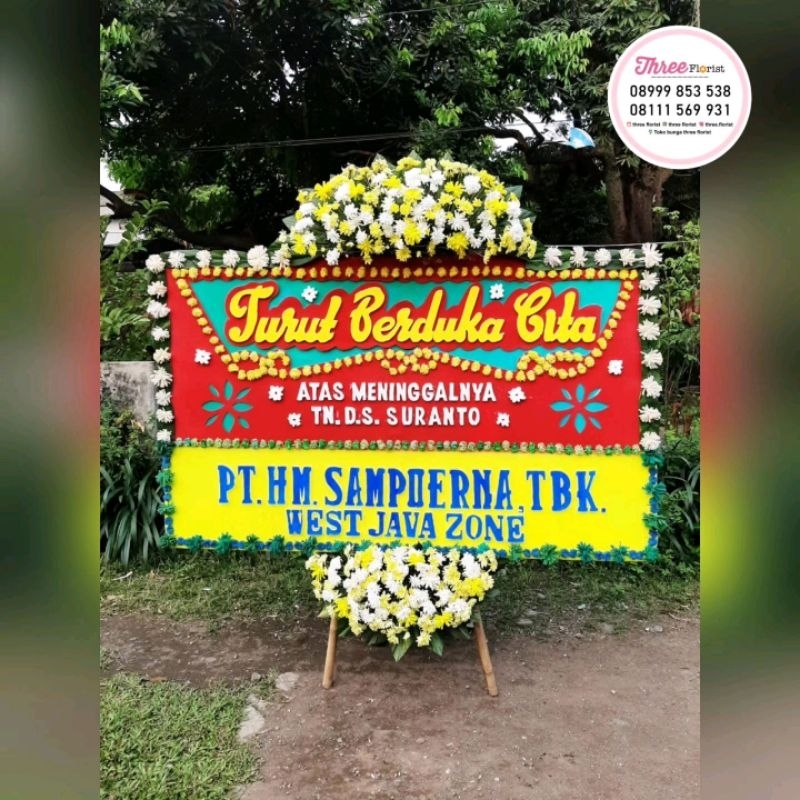 bunga papan / karangan bunga papan duka cita / bunga papan ucapan berduka / karangan papan bunga