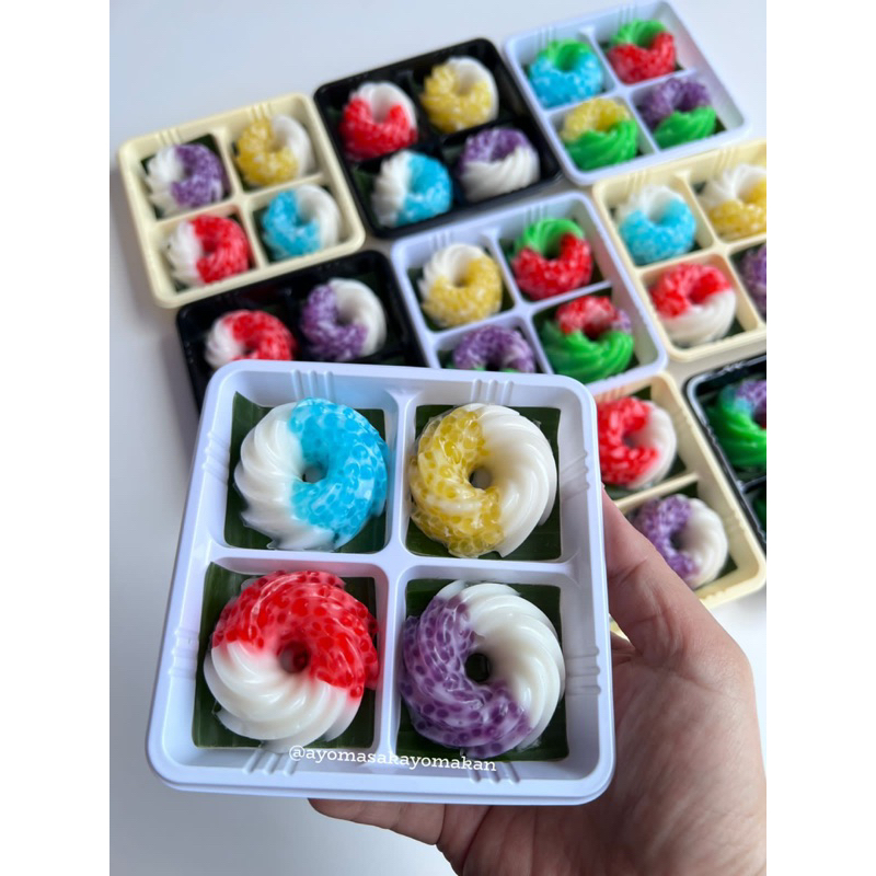 Mika Sekat 4 W134 isi 10pcs / Mika Sekat 4 Puding / Kemasan Kue Putu